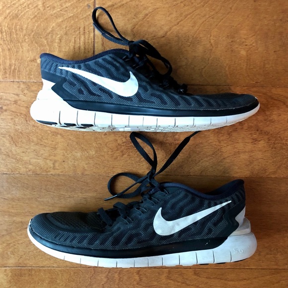 flexible sole running shoes